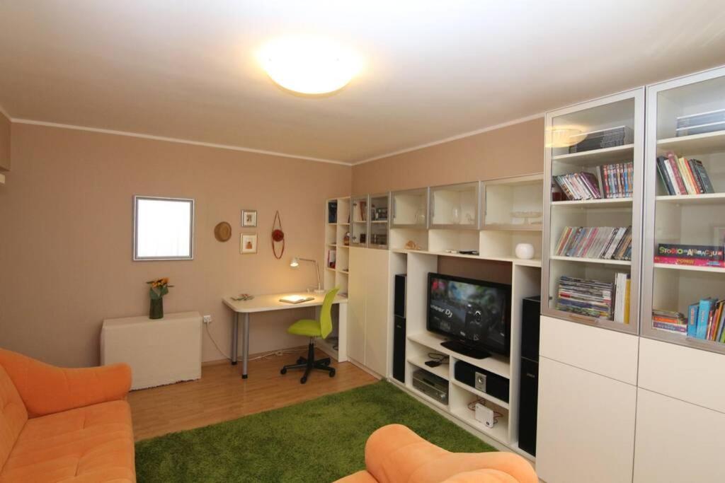 Fast Friend - Cozy Apartment In The Center With Private Garage Rijeka Exterior photo