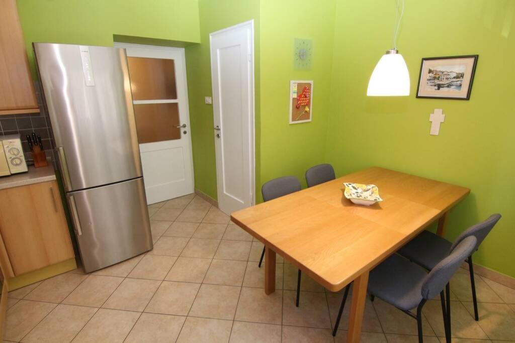 Fast Friend - Cozy Apartment In The Center With Private Garage Rijeka Exterior photo